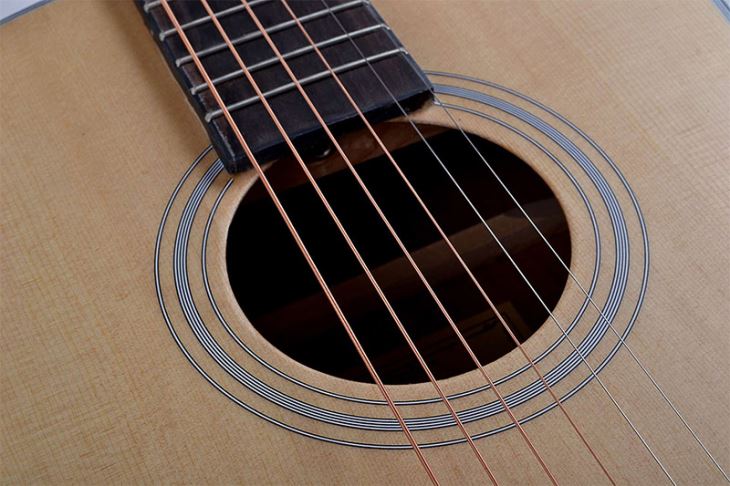 Spruce Top Kids Travel Acoustic Guitar
